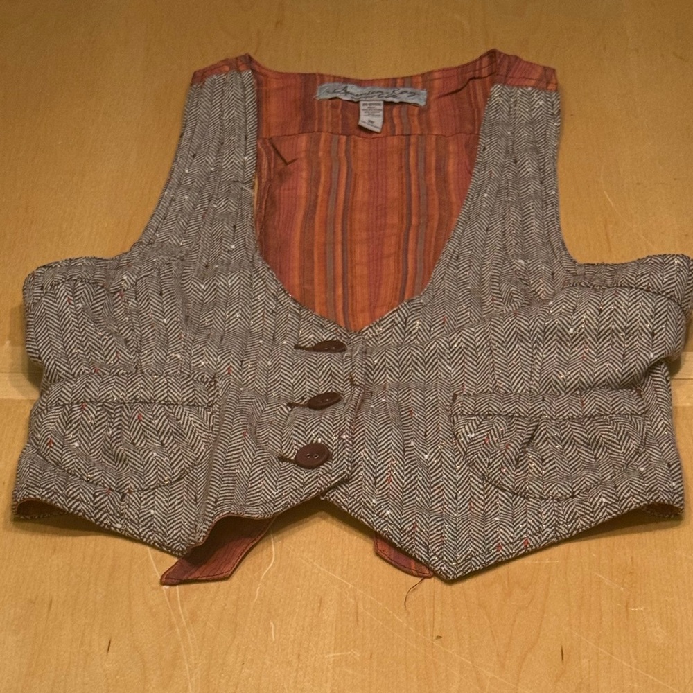 American Rag Herringbone Gray Vest with Rust-Orange Lining